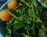 Hình bước làm 1 của món Canh rau muống dầm cà chua