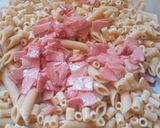 Φωτογραφία βήματος 3 της συνταγής Σουφλέ "Double Pasta" Ολικής με Μανιτάρια και Μορταδέλα