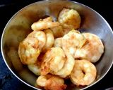 ষ্টর ফ্রায়েড চিলি গার্লিক পেরি পেরি প্রন(stir fried chilli garlic prawn recipe in Bengali) রেসিপির ধাপ 1 ছবি