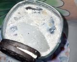 A picture of step 4 of Banana Oreo Shake,.