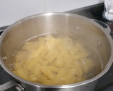 Foto del paso 1 de la receta: Macarrones con jamón ibérico y stilton (queso azul)