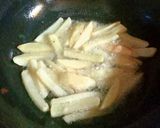 ফ্রেঞ্চ ফ্রাই (French fries recipe in Bengali) রেসিপি ধাপ - 2 ছবি
