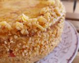 Foto del paso 14 de la receta: Tarta de bizcochos relleno de frutas y crema con cobertura de crema quemada y crocanti