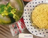 辛拉麵無水版的食譜步驟1照片