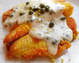 Foto del paso 7 de la receta: Tilapia rebozada en cúrcuma con salsa de alcaparras