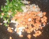 पनीर वेज पिज़्ज़ा (Paneer veg pizza recipe in Hindi) रेसिपी चरण 2 फोटो
