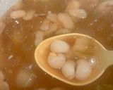 A picture of step 2 of Lotus Seed and Longan Sweet Soup with Chia Seeds.