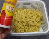Foto langkah ke 2 dari resep 45. Sempol Mie isi Sosis.