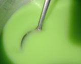 Foto langkah ke 3 dari resep Puding Melon Cup.