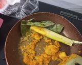 Foto langkah ke 1 dari resep Gulai salmon (start 7+) sesuaikan tekstur.