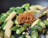 魩魚XO醬炒秋葵的食譜步驟4照片