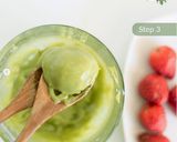 Foto langkah ke 4 dari resep Strawberry Matcha.