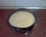 Foto del paso 7 de la receta Tarta de cuajada con mermelada de fresa