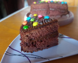 Foto del paso 4 de la receta: Torta de chocolate rellena y cubierta de dulce de leche