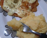 Foto del paso 7 de la receta: Milanesas a la napolitana con puré