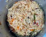 A picture of step 4 of Vegetable and pasta pulao.