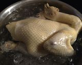 不乾柴滑嫩白斬雞的食譜步驟3照片