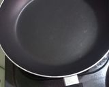 Foto langkah ke 3 dari resep Terang Bulan / Martabak Manis Teflon simple (takaran sendok).
