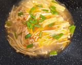 Foto langkah ke 3 dari resep Spicy Jamur Enoki.