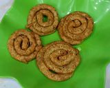A picture of step 5 of Soya Flour Jalebi Style MeduVada.