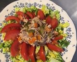 Une image de l'étape 3 de Salade de sucrine tomates maquereau carotte et piment vert.