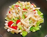 菇菇牛奶咖喱 (素食)的食譜步驟3照片