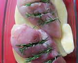 Foto del paso 20 de la receta: Pechuga de pollo al horno con romero y picada de ajos, perejil