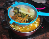 Foto del paso 5 de la receta: Potaje de lentejas con verduras, sacramentos y piña