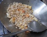 Foto langkah ke 5 dari resep Nasi Goreng Sederhana.