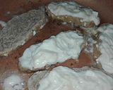 Foto del paso 1 de la receta: Tostadas de bechamel y queso