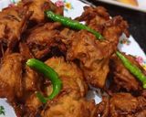 प्याज़ के कुरकुरे पकोड़े (pyaz ke kurkure pakode recipe in Hindi) रेसिपी चरण 7 फोटो
