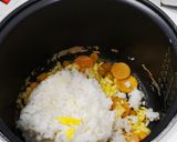 Foto langkah ke 3 dari resep Nasi goreng kol ala anak kost.
