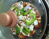 रोटी पिज़्ज़ा (roti pizza recipe in Hindi) रेसिपी चरण 3 फोटो