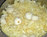 आलू और मखाने की नमकीन (aloo aur makhane ki Namkeen recipe in Hindi) रेसिपी चरण 3 फोटो
