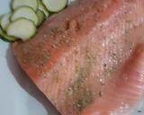 Foto del paso 1 de la receta: Salmón al horno con amor, más caldito de todo mariscos