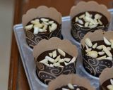 Foto langkah ke 8 dari resep Brownies Pisang Cupcake.