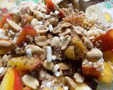 Foto del paso 6 de la receta: Postre saludable con duraznos, avena, maní, coco y algo más (2)