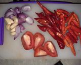 Foto langkah ke 1 dari resep Sambal tomat.