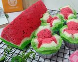 Foto langkah ke 6 dari resep Bolu Kukus Semangka.