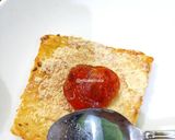 Foto langkah ke 7 dari resep Bread Toast Scrumble Egg & Strawberry Jam.
