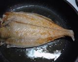 Foto del paso 1 de la receta Gallo con refrito de ajos al pimentón