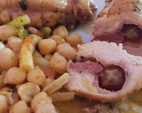 Foto del paso 10 de la receta: Contramuslos de pollo rellenos de dátiles y jamón serrano