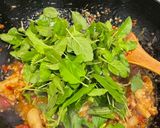 รูปขั้นตอนการทำที่ 3 ของ กะเพราไก่