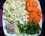 Foto langkah ke 1 dari resep Bening Wortel & Kembang Kol.