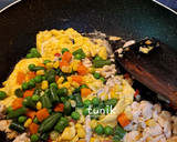 Foto langkah ke 3 dari resep Nasi Goreng Hongkong.