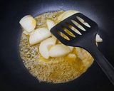 Foto langkah ke 2 dari resep Udang Goreng Mentega.