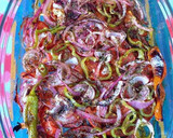 Foto del paso 5 de la receta: Sardinas al horno con verduras asadas en los mismos jugos