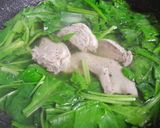 Hình bước làm 2 của món Canh cải bó xôi nấu thịt vịt
