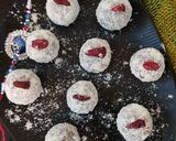 A picture of step 3 of Cranberry Choco Peda.