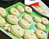 A picture of step 4 of Doughnut Recipe by Umsad_cakes_nd_more.
